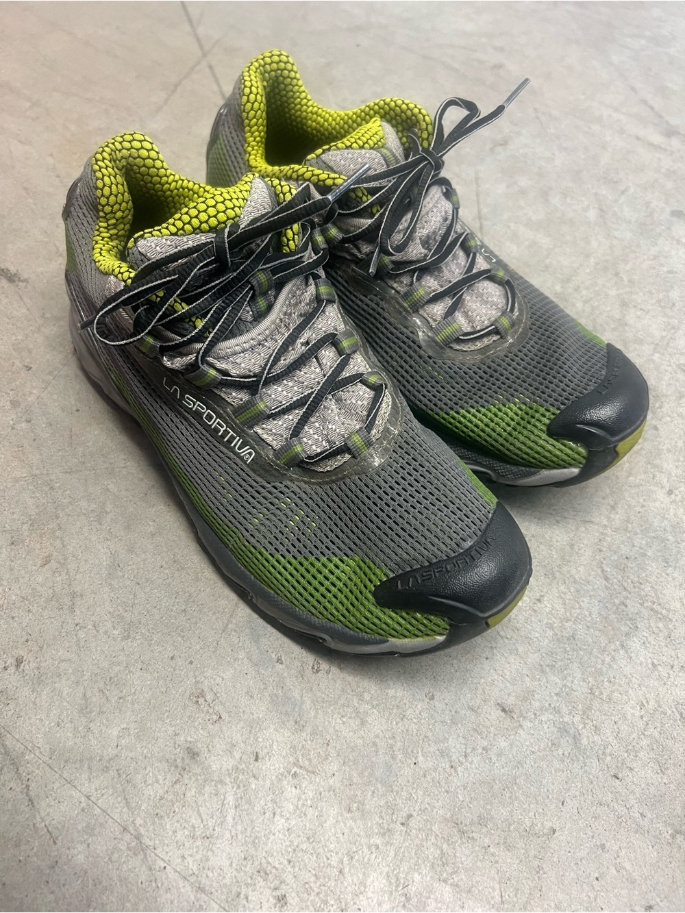 La Sportiva Men's Trail Runners in Gray and Lime Green EUR 43 US10
